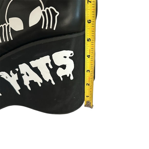 Hot Topic “Stay Weird” Platform Boots – Women’s Size 9 - Picture 5 of 8